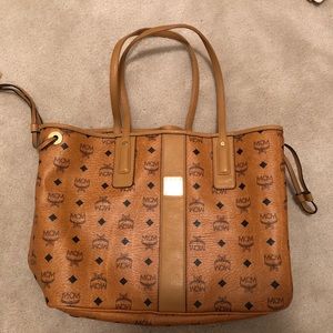 Reversible MCM bag